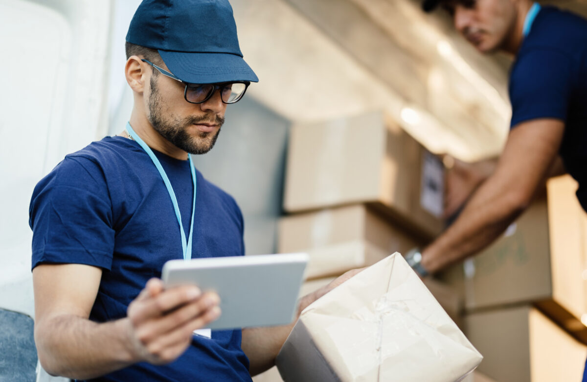 International Delivery SLA: How to Set Realistic Timelines and Protect NPS During Peak Season